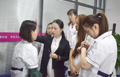 郑州半永久培训学校莱美时尚全能创班