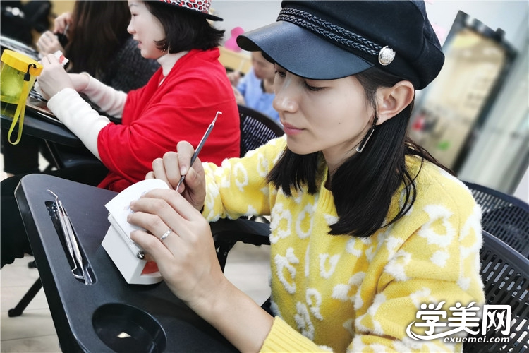 佛山化妆学校,佛山纹绣培训学校,广州化妆培训学校 佛山化妆学校,佛山纹绣培训学校,广州化妆培训学校