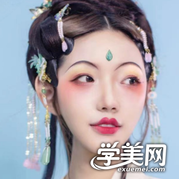  时尚彩妆走秀班