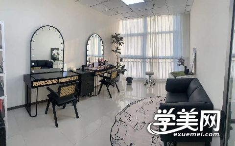 236b764aed1e168a1b29db44c085bea.jpg